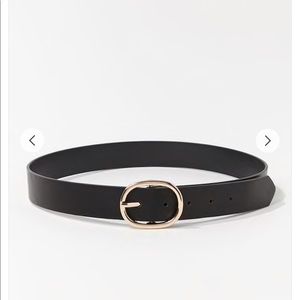 FOREVER21 💄 Classic Black Belt